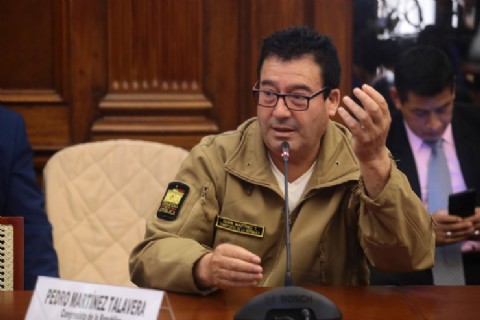 No aclares que oscurece: Martínez quiso defender a Jerí de la denuncia por abuso sexual y terminó culpando a la víctima