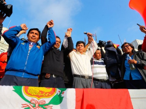 Pedro Castillo anunció la suspensión temporal de la huelga de maestros