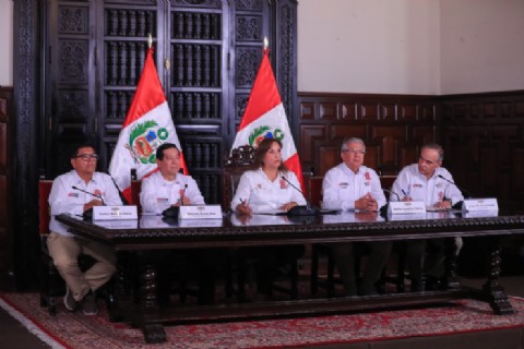 La minería formal está en crisis debido a las trabas burocráticas y el auge del oro ilegal amenazan su futuro