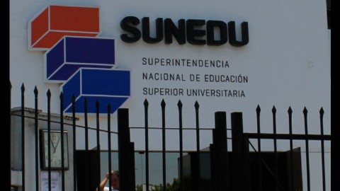 Fujimoristas y apristas unidos para exigir cambios en el Sunedu