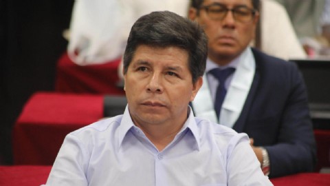 Pedro Castillo ahora denuncia una supuesta conspiración en su contra y apunta al Congreso, fiscales y la Policía