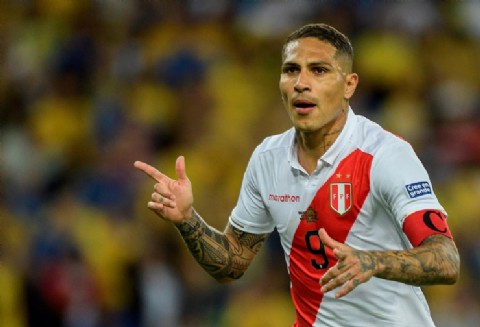 VIDEO | Paolo Guerrero llegó a Argentina para sumarse a Racing: "Me motiva la Copa Libertadores"