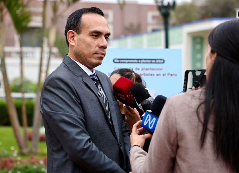 VIDEO | El presidente Jose Jeri descarta  "leyes pro crimen" mientras la violencia avanza y la población paga el costo