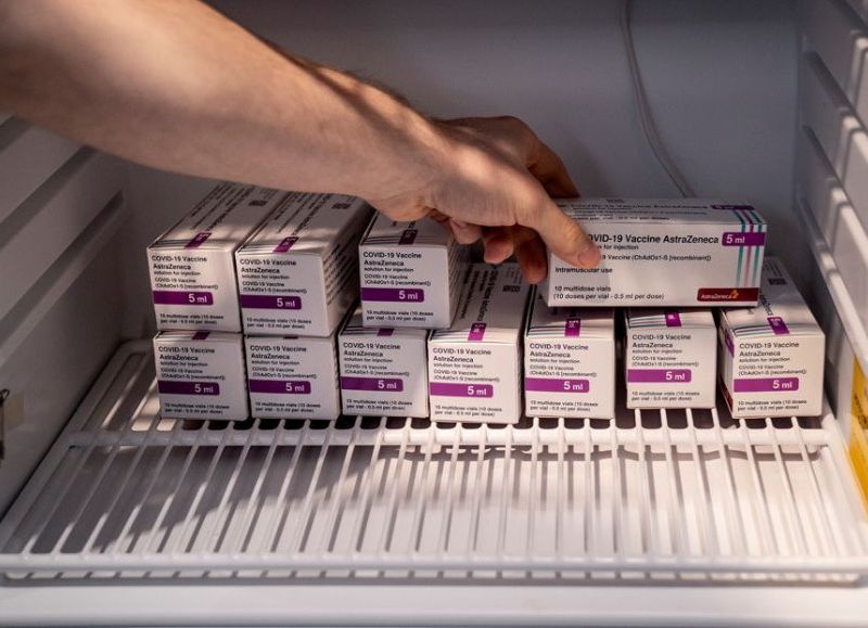 Noruega suspende la vacunación con el fármaco de AstraZeneca