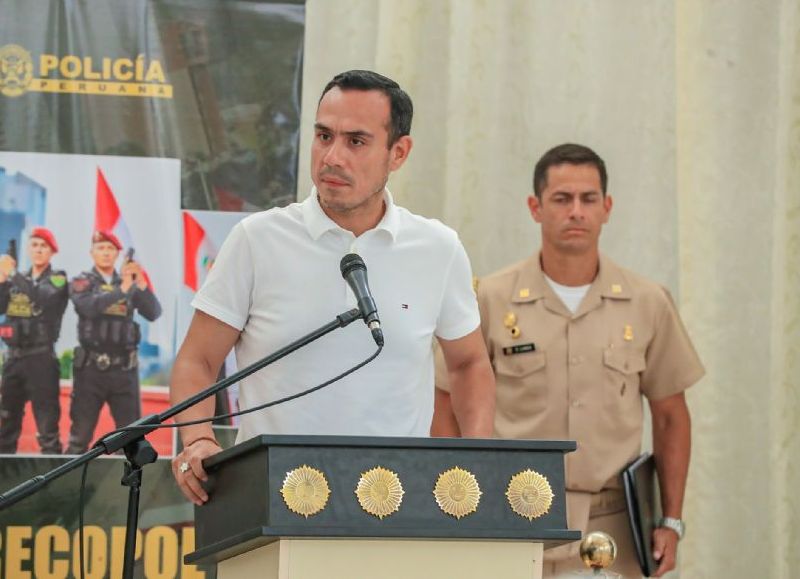 Encapuchado y bajo sospecha: Jerí admite su error por esa cita nocturna mientras el Congreso juntan firmas para sacarlo