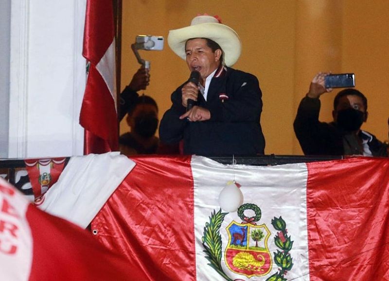 Sin confirmación oficial, Castillo se adjudicó el triunfo electoral